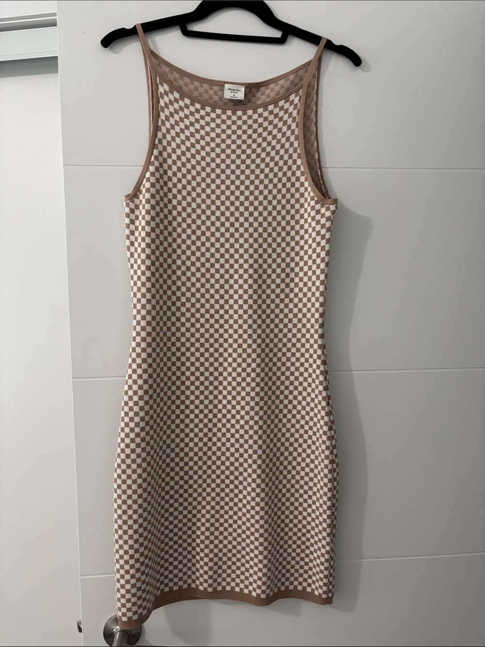 Abercrombie & Fitch Beige and White Checkerboard Midi knited dress